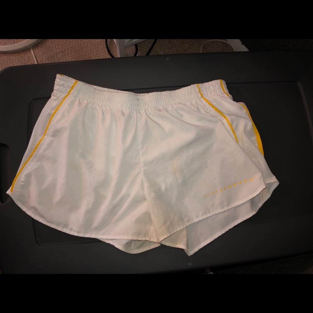🌟final sale🌟NIKE live strong running shorts